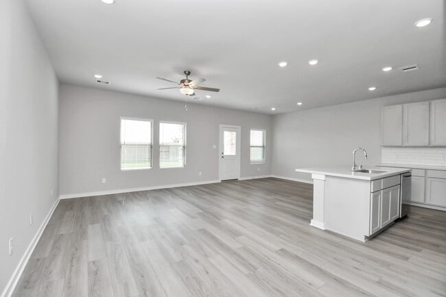 property at 6702 Arabella Lakes Dr
