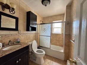 270 Hosmer Ave in Bronx, NY - Foto de edificio - Building Photo