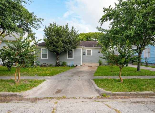 property at 4327 Ursuline St