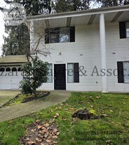 33041 22nd Pl S in Federal Way, WA - Building Photo