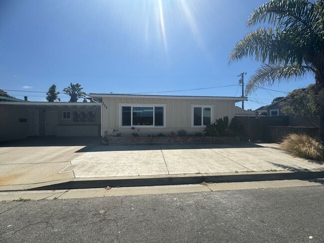 373 Wawona Ave in Pismo Beach, CA - Building Photo - Building Photo