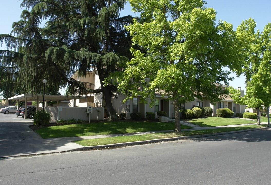 1788 Loughborough Dr in Merced, CA - Foto de edificio