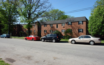 Norris Hills Apartments at Logan Street in Norristown, PA - Foto de edificio - Building Photo