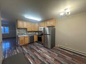 1457 Joyce Dr in Fairbanks, AK - Building Photo - Building Photo