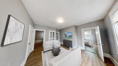 30 Ward St, Unit 1 in Boston, MA - Building Photo - Building Photo