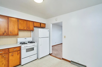 1552 Coventry St in Akron, OH - Building Photo - Building Photo