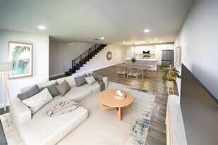 333 NW 41st St in Oakland Park, FL - Building Photo