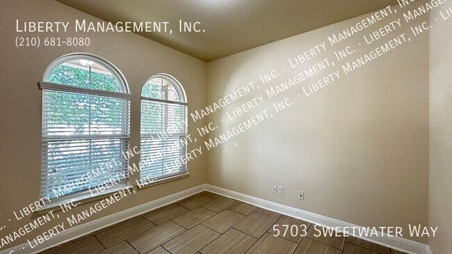 5703 Sweetwater Wy in San Antonio, TX - Building Photo - Building Photo