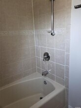 19 Richmond St in Syosset, NY - Building Photo - Building Photo