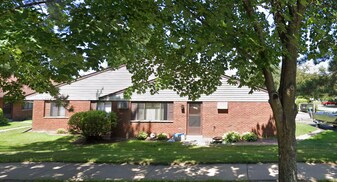 3306 Brian St, Unit 3308 in Eau Claire, WI - Building Photo