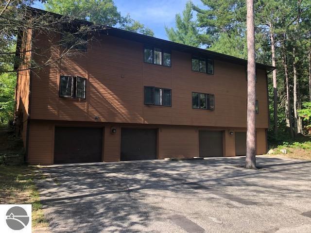 property at 3814 Maid Marian Ln
