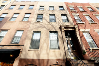 568 Henry St in Brooklyn, NY - Building Photo - Building Photo