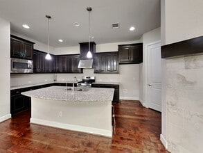 6761 Prospect Way in Irving, TX - Building Photo - Building Photo