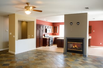 653 Contenta Ct in Lemoore, CA - Building Photo - Building Photo