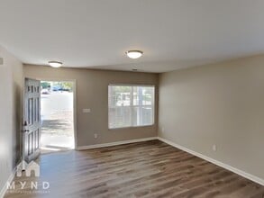 10700 Parnie Ct in Charlotte, NC - Building Photo - Building Photo