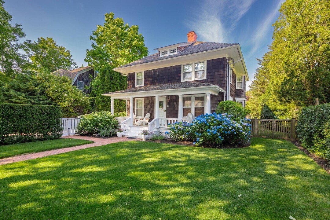 53 Meeting House Ln in Amagansett, NY - Foto de edificio