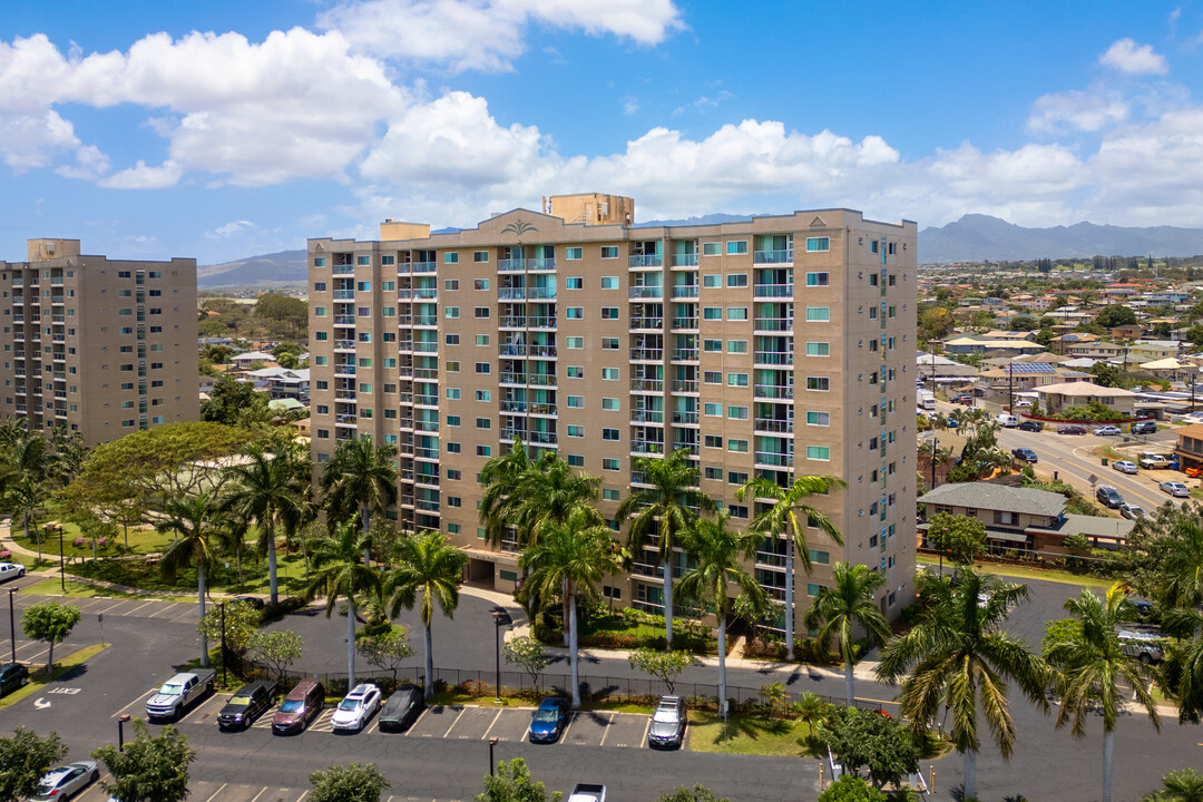 Paiwa Tower in Waipahu, HI - Foto de edificio