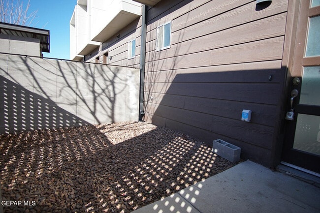 6262 Woodrow Bean Transmountain in El Paso, TX - Building Photo - Building Photo