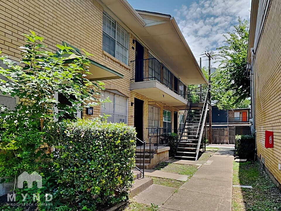 3624 Parkridge Dr in Dallas, TX - Foto de edificio