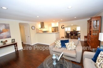 341 Julian St in Oxnard, CA - Building Photo - Building Photo