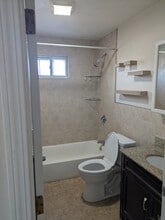 31 Chaucer St, Unit 2 in Boston, MA - Foto de edificio - Building Photo