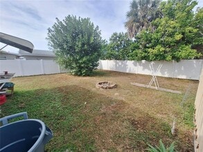 8564 Agress Ave in North Port, FL - Building Photo - Building Photo