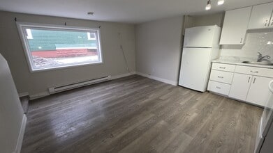 120 Steadman St in Moncton, NB - Building Photo - Building Photo