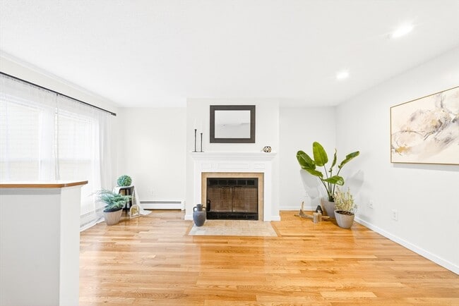 82 Camelot Dr in Worcester, MA - Building Photo - Building Photo