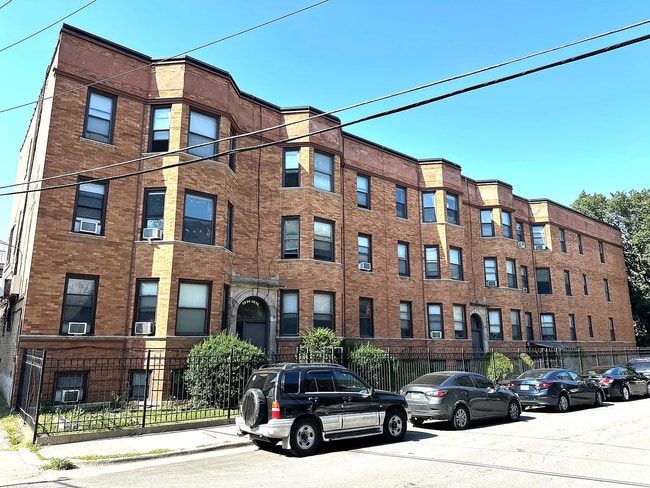 property at 3839 N Wilton Ave