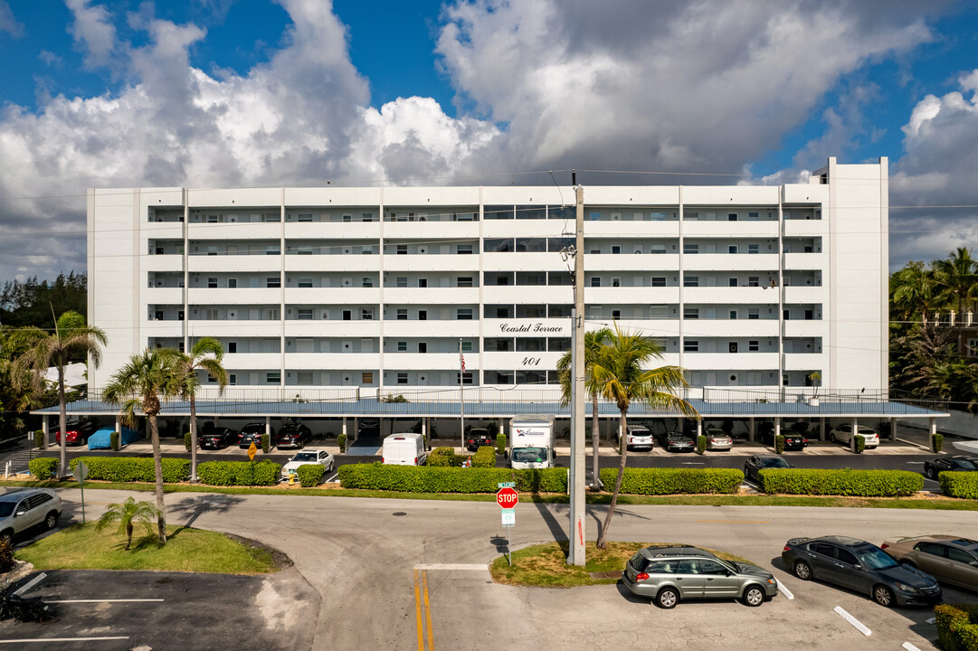 Coastal Terrace in Deerfield Beach, FL - Building Photo