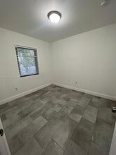 501 NW 30th St in Miami, FL - Building Photo - Building Photo