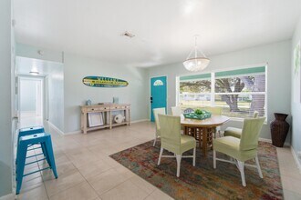 1424 Willow Rd in West Palm Beach, FL - Building Photo - Building Photo