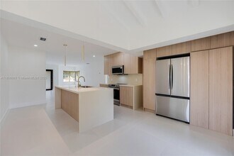4210 NW 11th Ave in Miami, FL - Building Photo - Building Photo