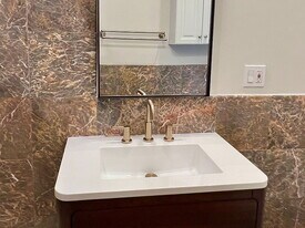 1360 Clayton St in San Francisco, CA - Building Photo