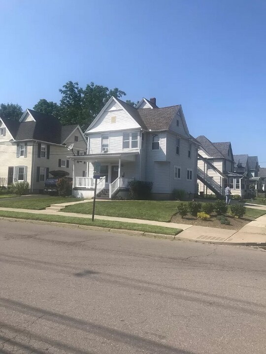 334 W Lockhart St in Sayre, PA - Building Photo