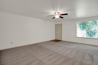 Willamette Landing in Salem, OR - Building Photo - Building Photo
