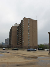 North Park Place Apartments in Southfield, MI - Building Photo - Building Photo