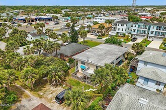 208 12th Ave N, Unit 1 in Jacksonville Beach, FL - Building Photo - Building Photo