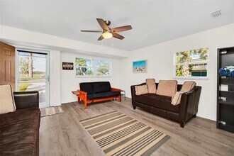 5 SE Ocale Way in Summerfield, FL - Building Photo - Building Photo