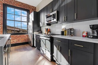 1148 S Peters St in New Orleans, LA - Building Photo - Building Photo