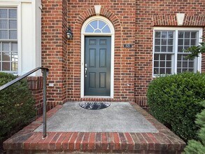 1525 Old Trail Dr in Crozet, VA - Building Photo - Building Photo