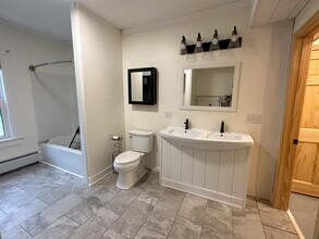 1148 NH-118, Unit Unit 2 in Canaan, NH - Building Photo - Building Photo