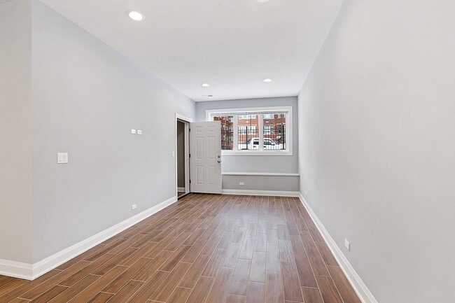 5955 W Superior St in Chicago, IL - Building Photo - Building Photo
