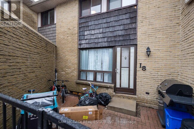 500-500 Southdale Rd E in London, ON - Building Photo - Building Photo