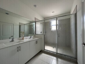24030 SW 119th Pl in Homestead, FL - Building Photo - Building Photo