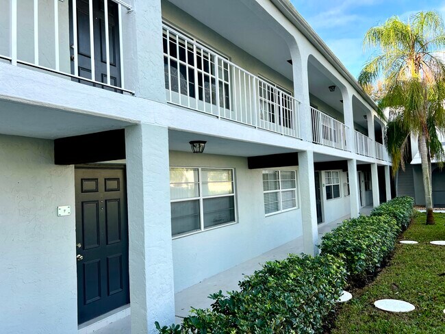 Caribbean Apartments in Boca Raton, FL - Building Photo - Building Photo