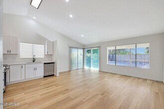 613 W Rosemonte Dr in Phoenix, AZ - Building Photo - Building Photo