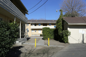 Mountain View Manor Apartments in San Bernardino, CA - Building Photo - Building Photo