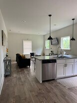 1242 Browns Ferry Rd in Chattanooga, TN - Building Photo