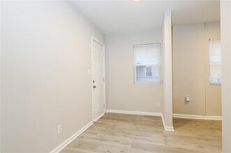 2841 Belvedere Ln in Decatur, GA - Foto de edificio - Building Photo